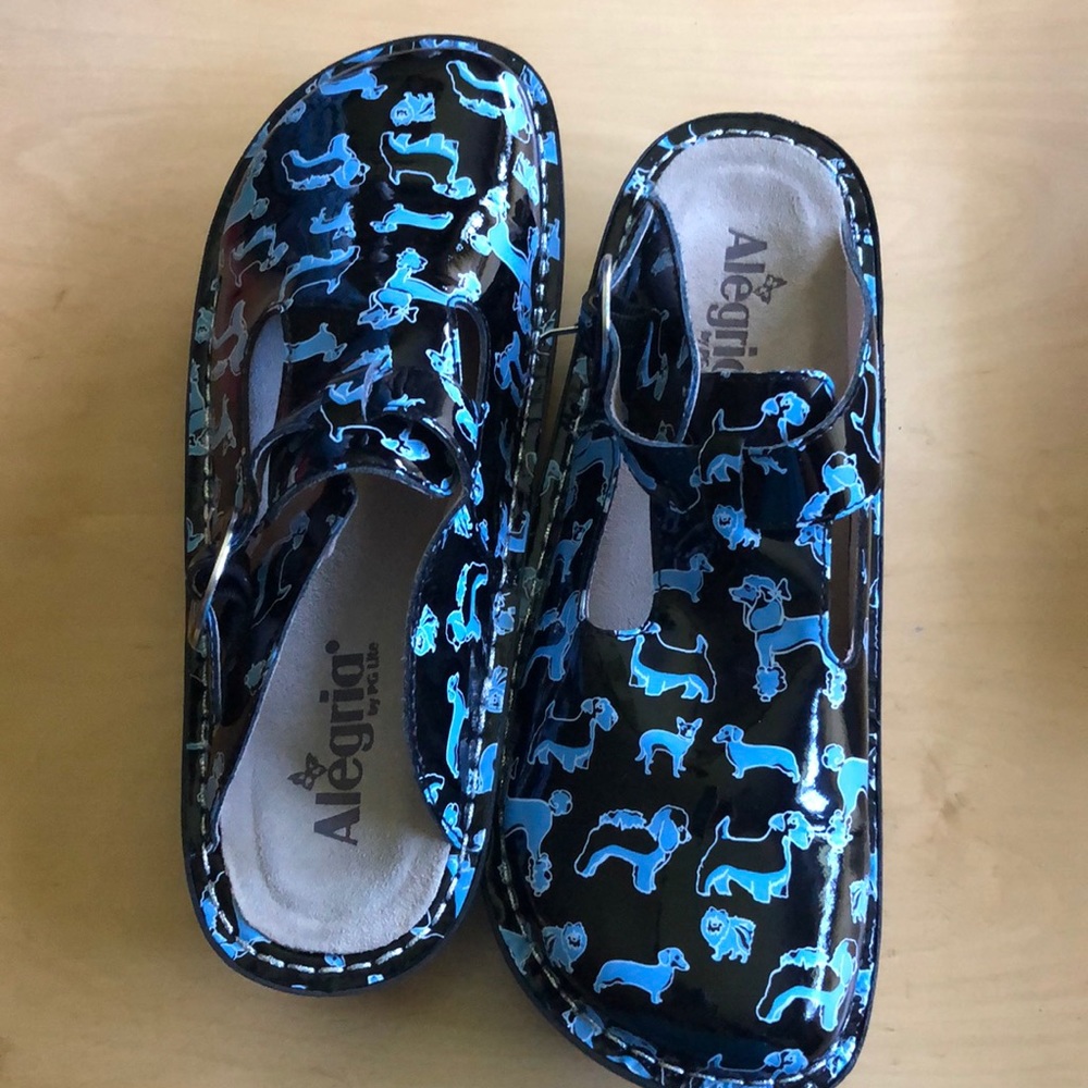 Algeria shoes